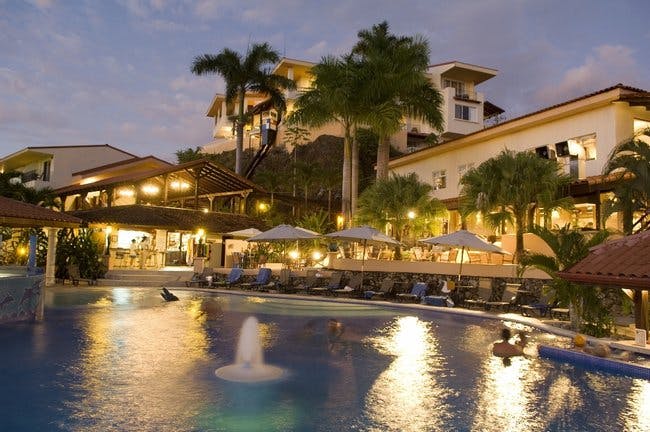 Hotel Parador Resort and Spa Photo