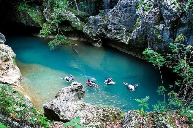 Amazing Cave Tubing  Photo