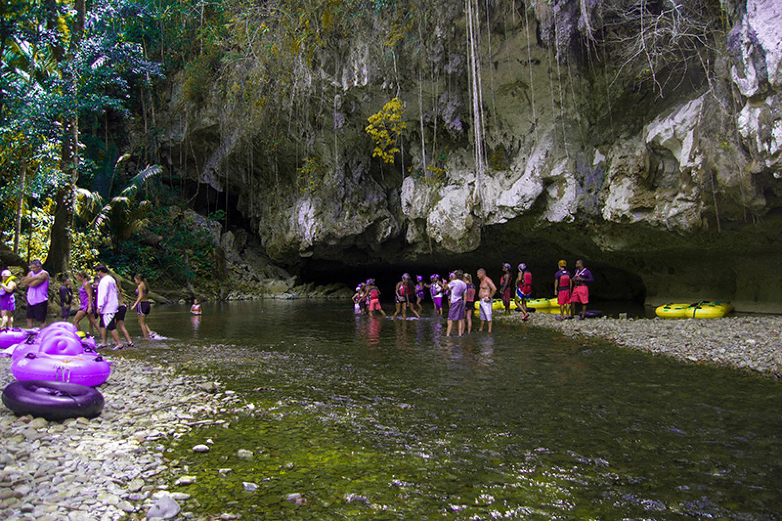 Xunantunich And Cave Tubing – San Ignacio, Belize | Anywhere