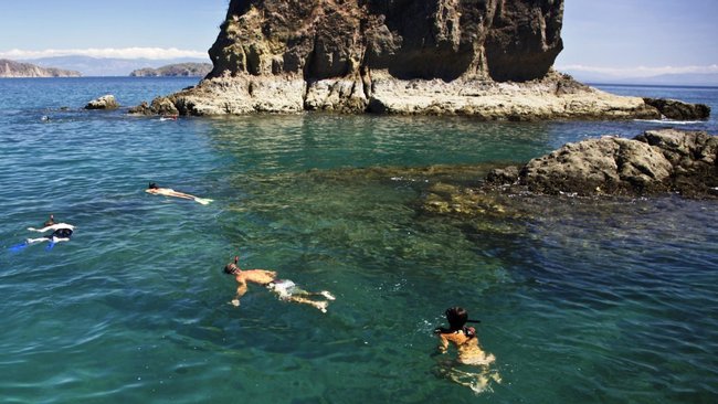 Tour a Isla Tortuga Photo