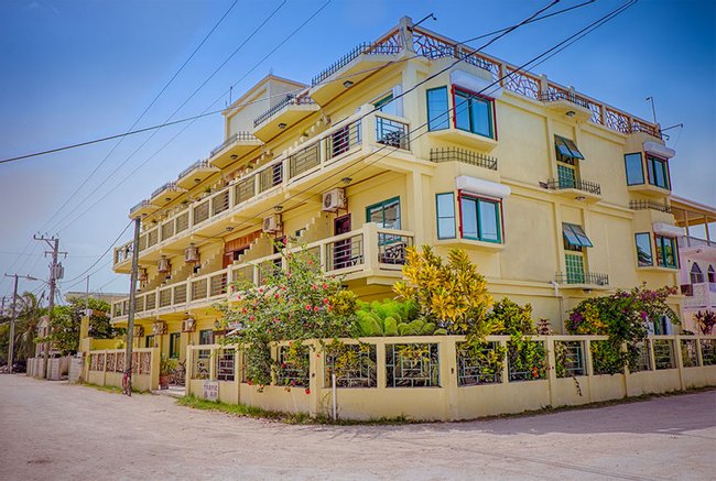 Caye Caulker Plaza Hotel Photo