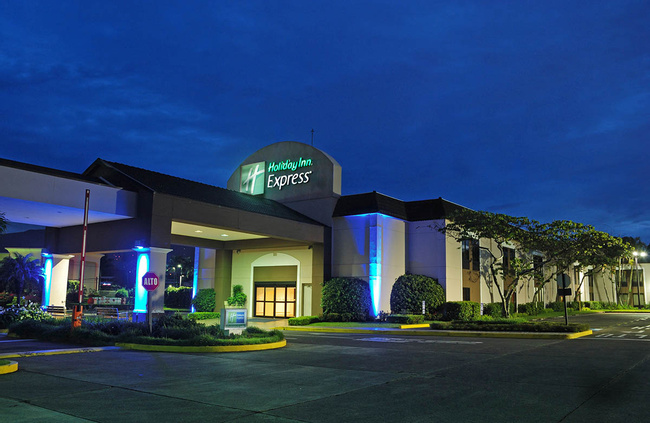 Holiday Inn Express Alajuela Airport Photo