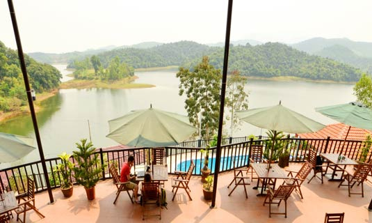 Phong Nha Lake House Photo