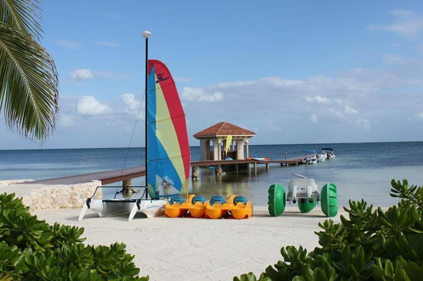 Sandy Point Coco Beach Resort - San Pedro, Belize