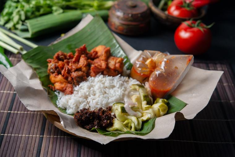 Indonesia Food and Drink Travel Guide 2023