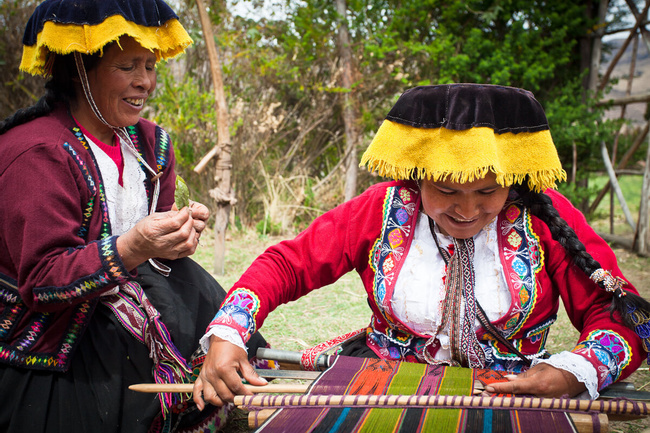 Amaru Community, Llama Farm and Pisaq Market Photo