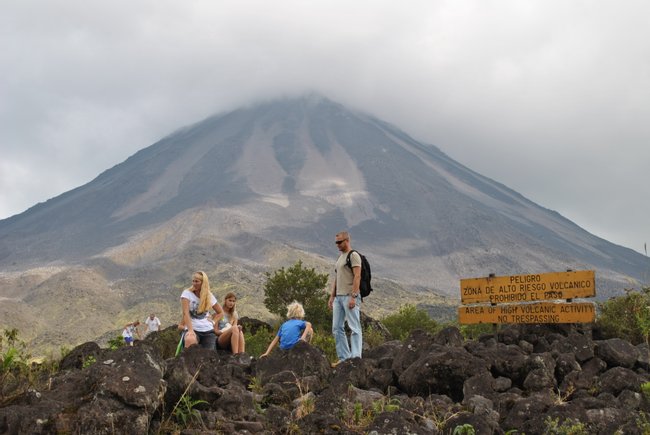 Caminata en el Volcán Arenal Photo