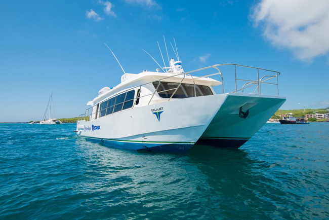 Isabela to Santa Cruz Inter-Island Ferry Photo