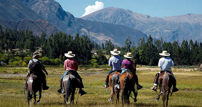 Full-Day Horseback Riding Sacsayhuaman Photo