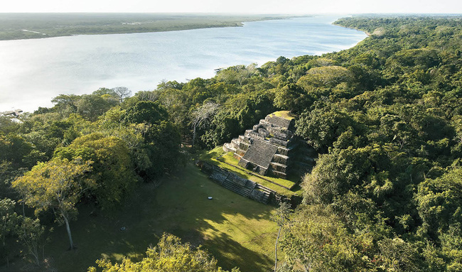 Lamanai Maya Temples & the New River Safari Photo