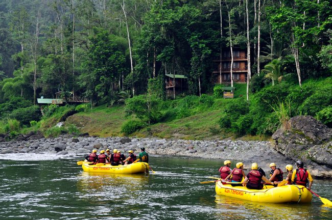 Rafting en Río Pacuare Clase III-IV Tour De Un Día Photo