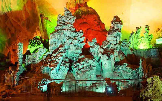 Phong Nha Cave & Paradise Cave Tour Photo