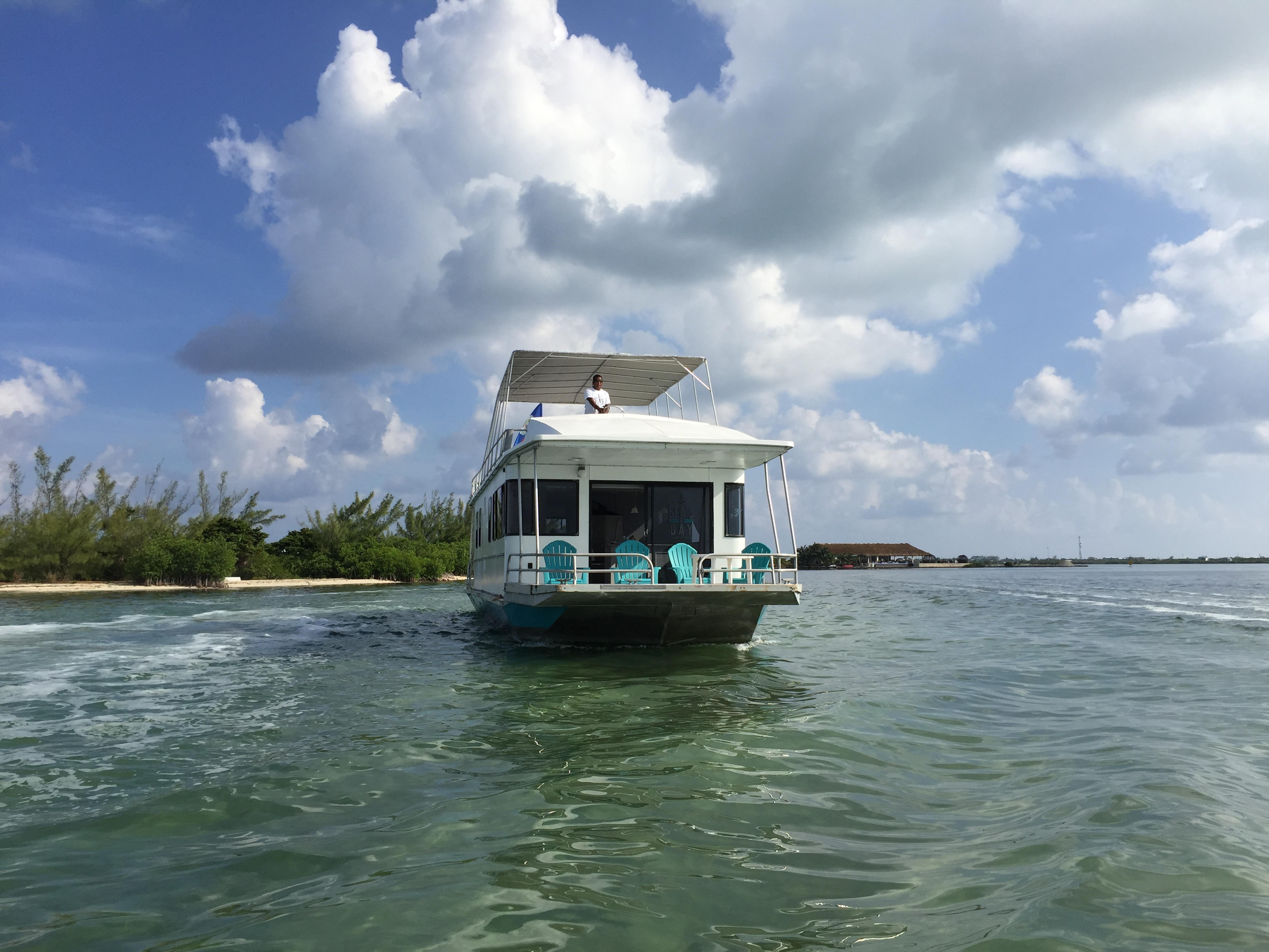 houseboat sunset tour