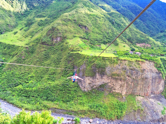 Zipline in Banos Photo