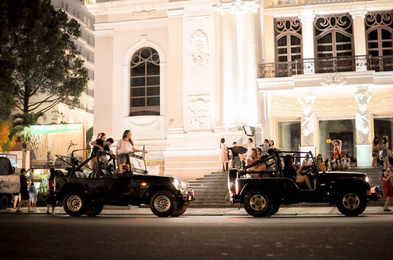 Jeep Tour Saigon by Night: City tour & Musical Dinner on Cruise Photo