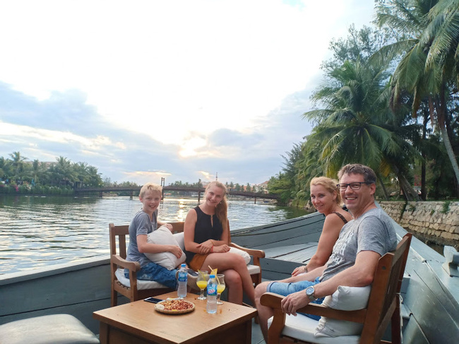 Romantic Dining - Sunset Boat Trip on Hoi An River Photo