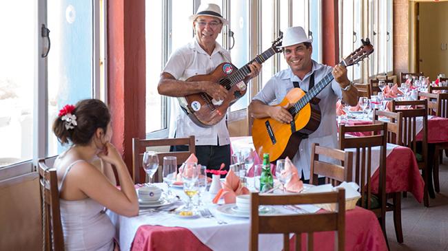 cuba%20restaurant%20tableside%20musicians